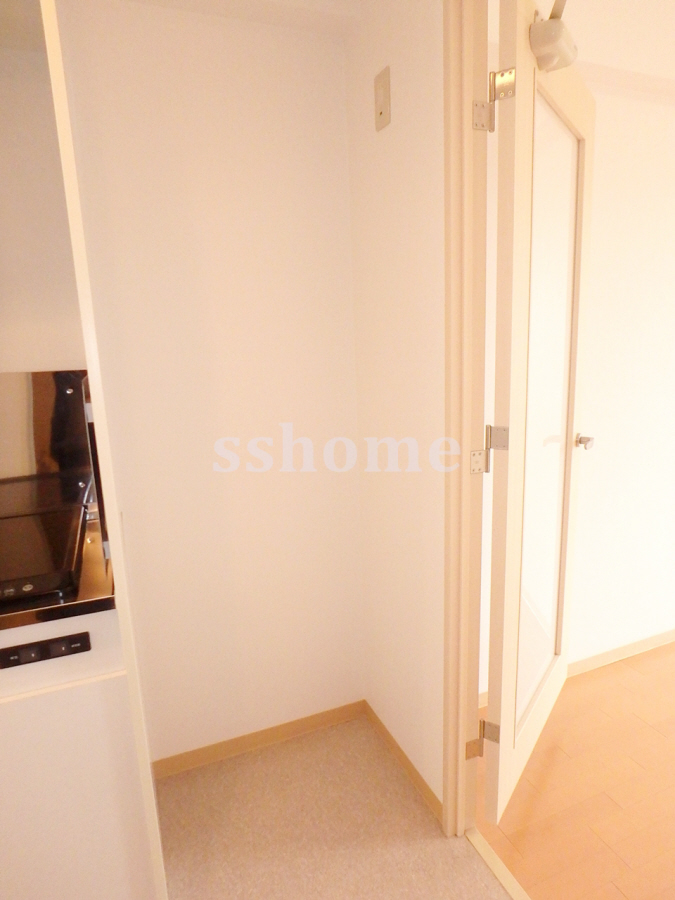 キッチン 冷蔵庫の置き場にも困りませんね☆ 写真17