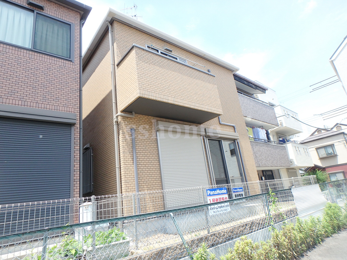 タプローコート東館