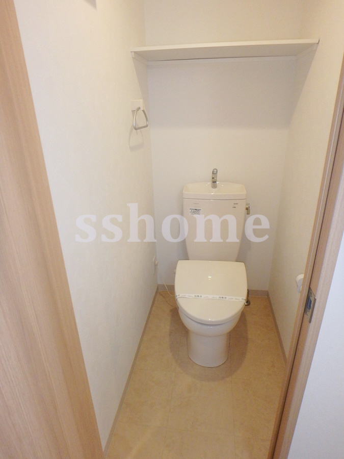 トイレ トイレセパレート☆上部に収納棚有りますヨ♪ 写真8