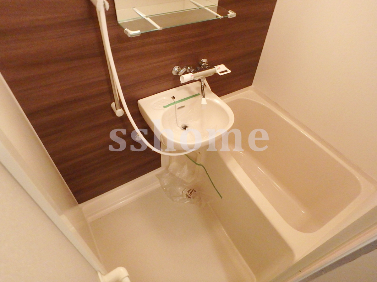 バス 清潔感ある浴室 写真4