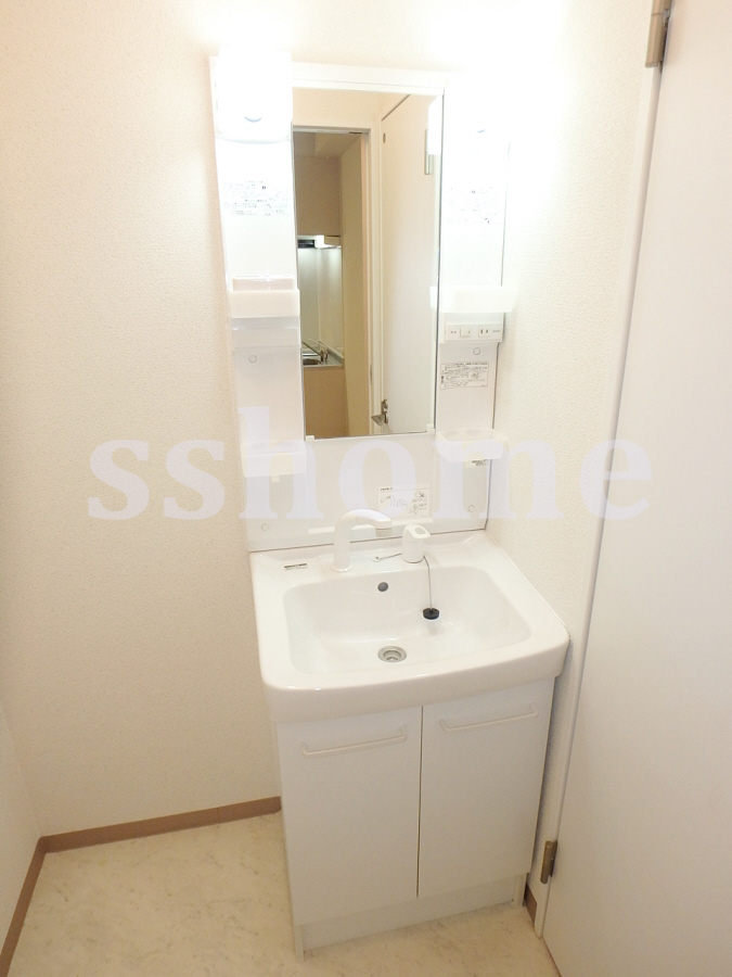 洗面所 独立洗面台☆ 写真9