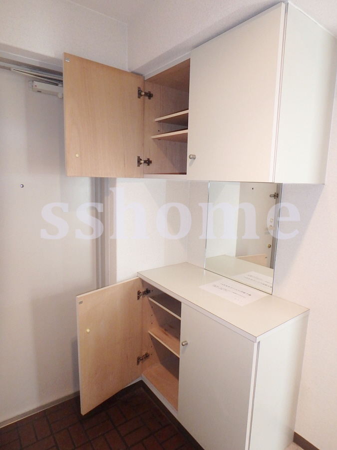 収納 玄関収納上にもあります 写真17