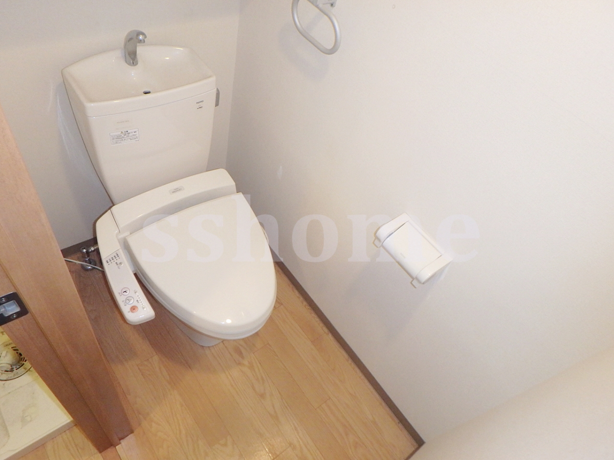 トイレ 温水洗浄便座 写真8