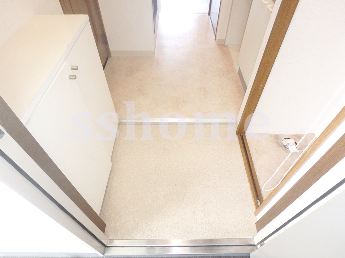 玄関 玄関はこんな感じです♪ 写真12