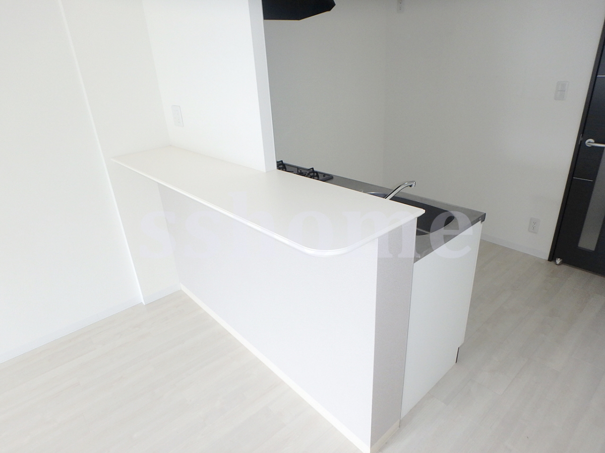 内装 カウンター幅有ります 写真14