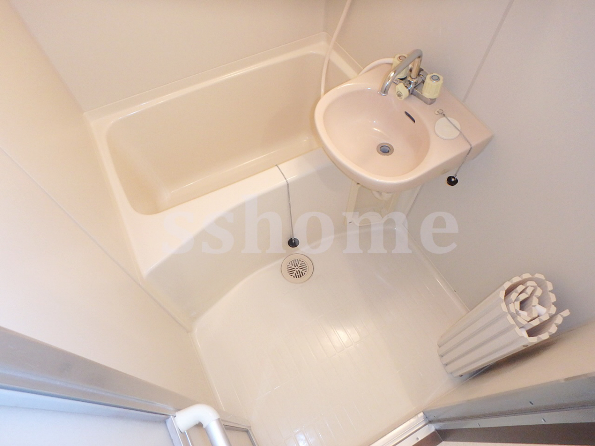 バス トイレ別で広く使えます☆ 写真4