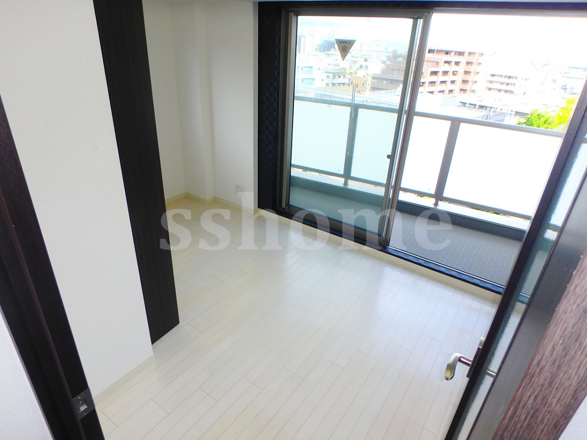 リビング 白と黒を基調とした内装です☆ 写真2