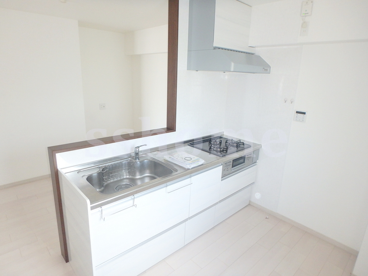 キッチン 3口コンロのシステムキッチン☆ 写真3