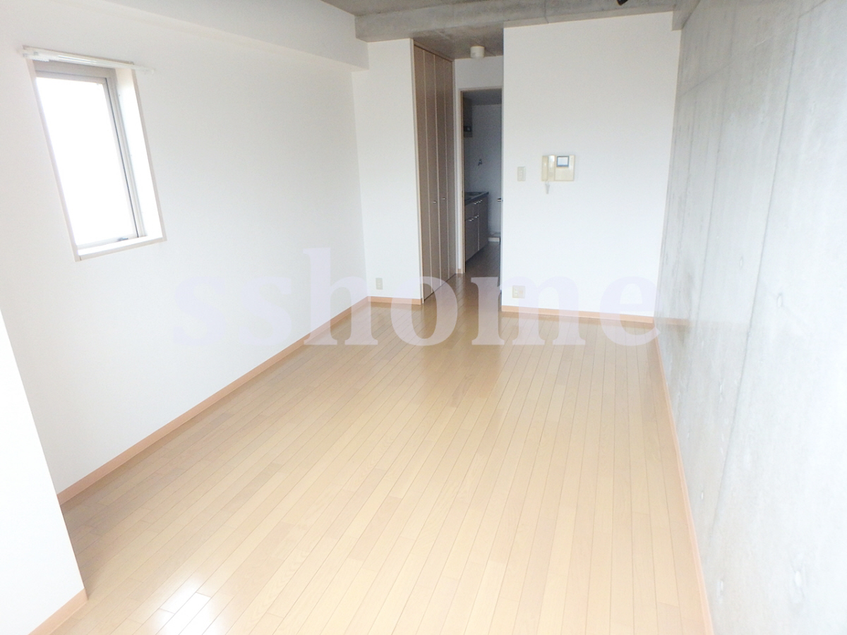 リビング 明るくてスタイリッシュなお部屋です☆ 写真2