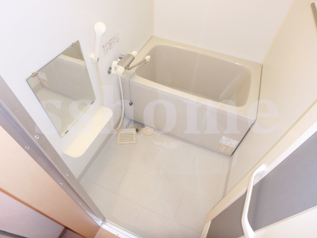 バス きれいなバスルーム 写真4