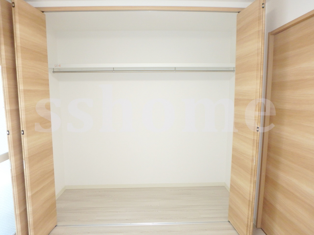 収納 奥行きのあるクローゼット☆ 写真5