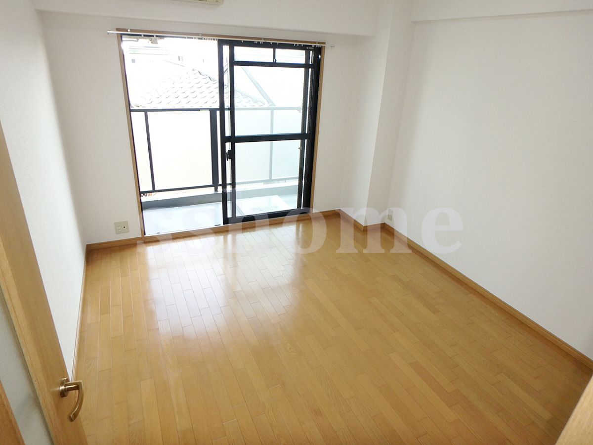 リビング 明るい室内です☆ 写真2