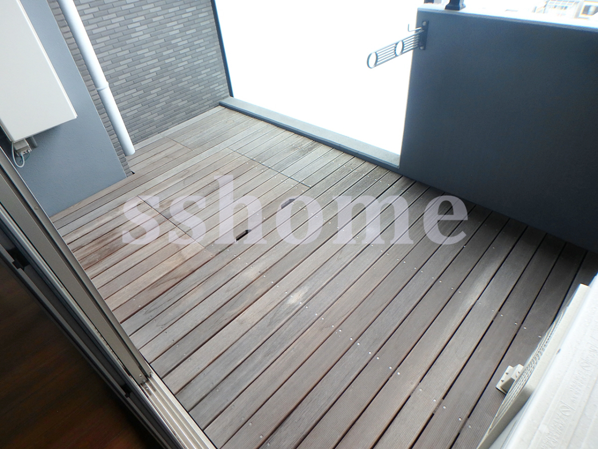 バルコニー・ベランダ ウッドデッキバルコニー 写真18