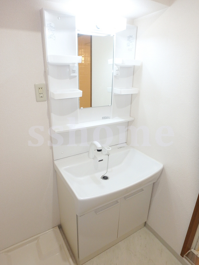 洗面所 シャンプードレッサー☆ 写真9