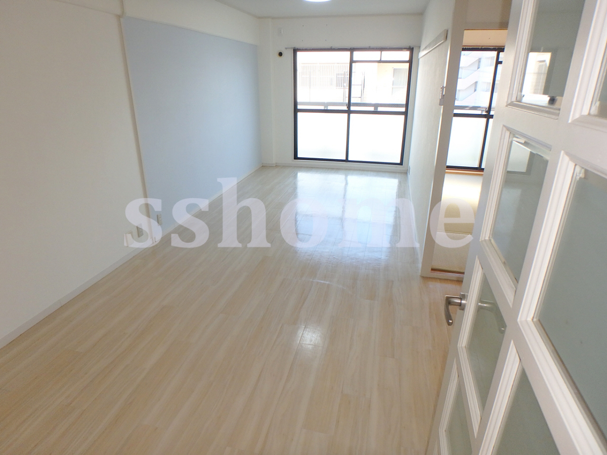 リビング 室内広々使い勝手良好です☆ 写真2