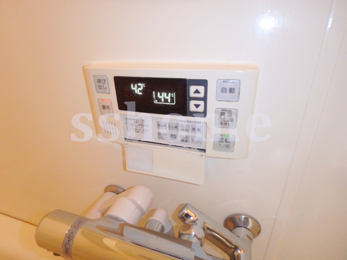 設備 給湯器操作パネル、追い焚き機能付きです 写真16