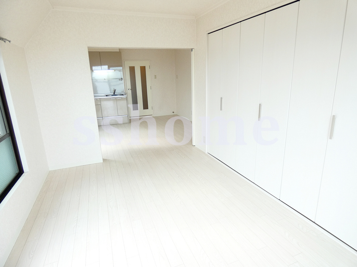 内装 オールフローリング 写真14