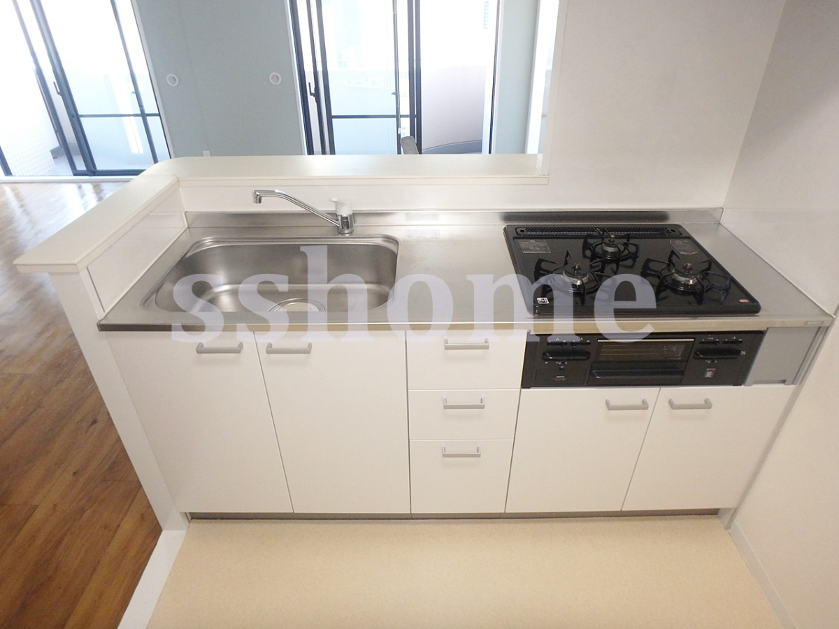 キッチン 3口ガスコンロ付システムキッチン☆ 写真3