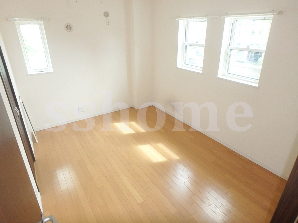 内装 南向きの窓が明るい☆ 写真14