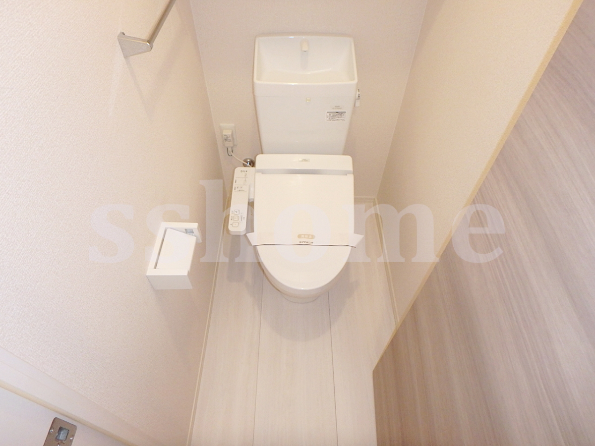 トイレ 温水洗浄便座 写真8