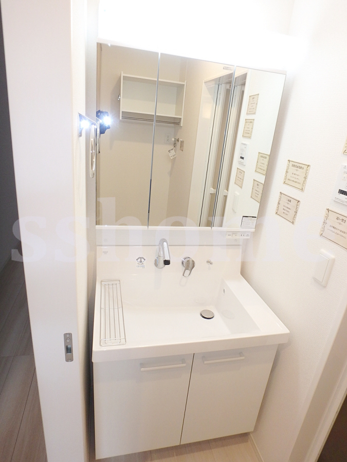 洗面所 シャンプードレッサー☆ 写真9