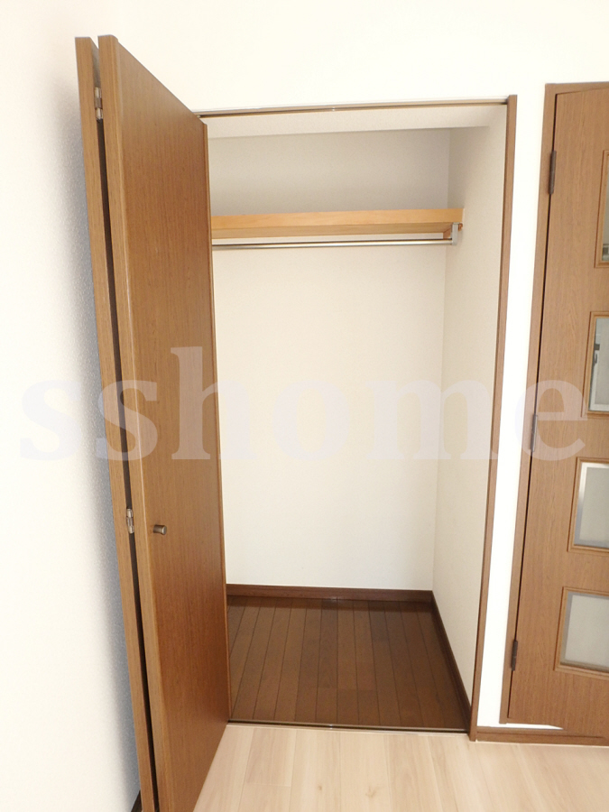 収納 奥行きのあるクローゼット☆ 写真5