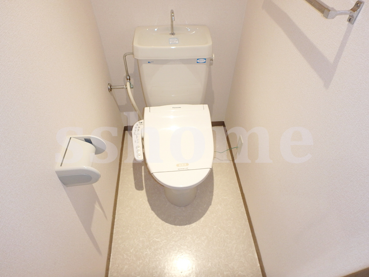 トイレ 温水洗浄便座 写真8