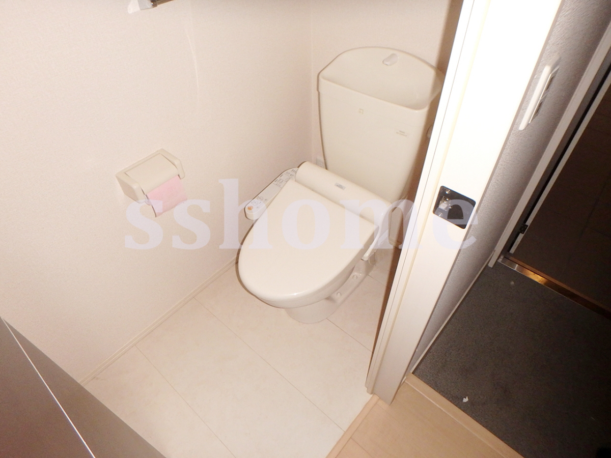 トイレ 温水洗浄便座付トイレ☆ 写真8