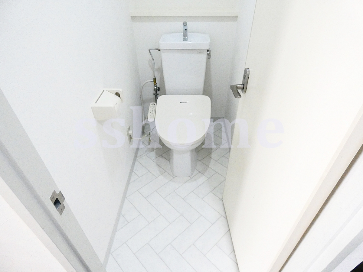 トイレ 温水洗浄便座 写真8