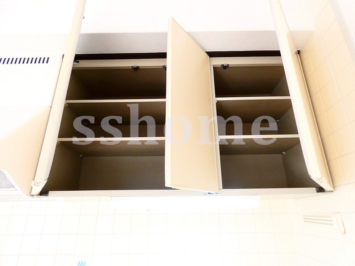 キッチン キッチン上部の吊戸棚☆ 写真18