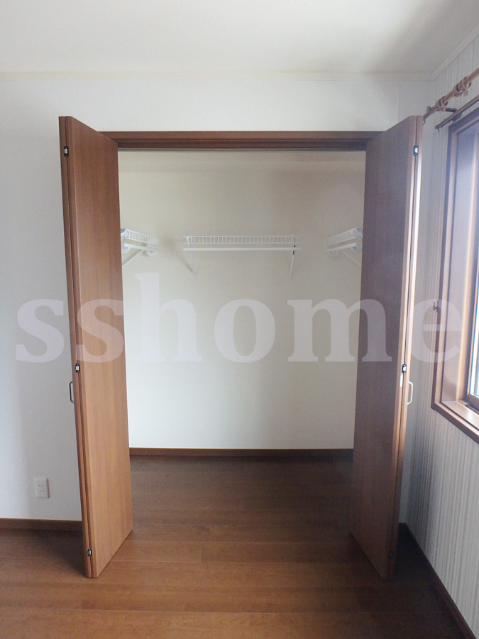 収納 ウォークインクローゼットと呼べそうです♪ 写真5