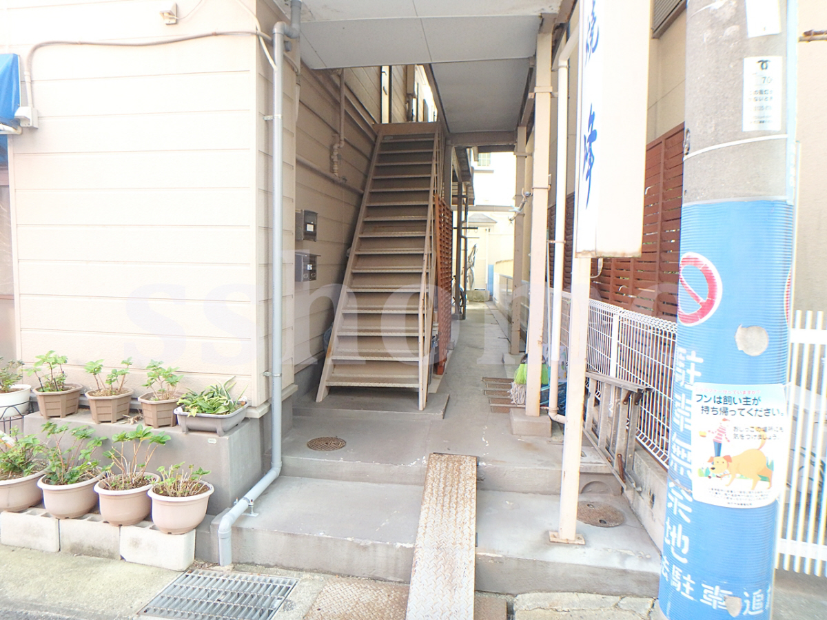 エントランス こちらからお部屋へ 写真13