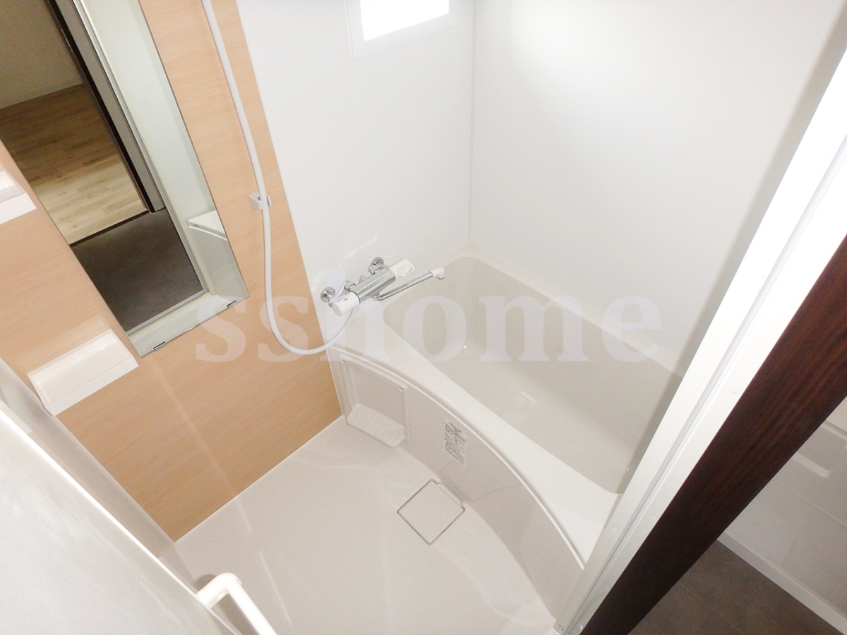 バス 清潔感ある浴室 写真4