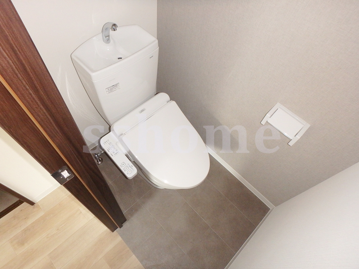 トイレ 温水洗浄便座 写真8