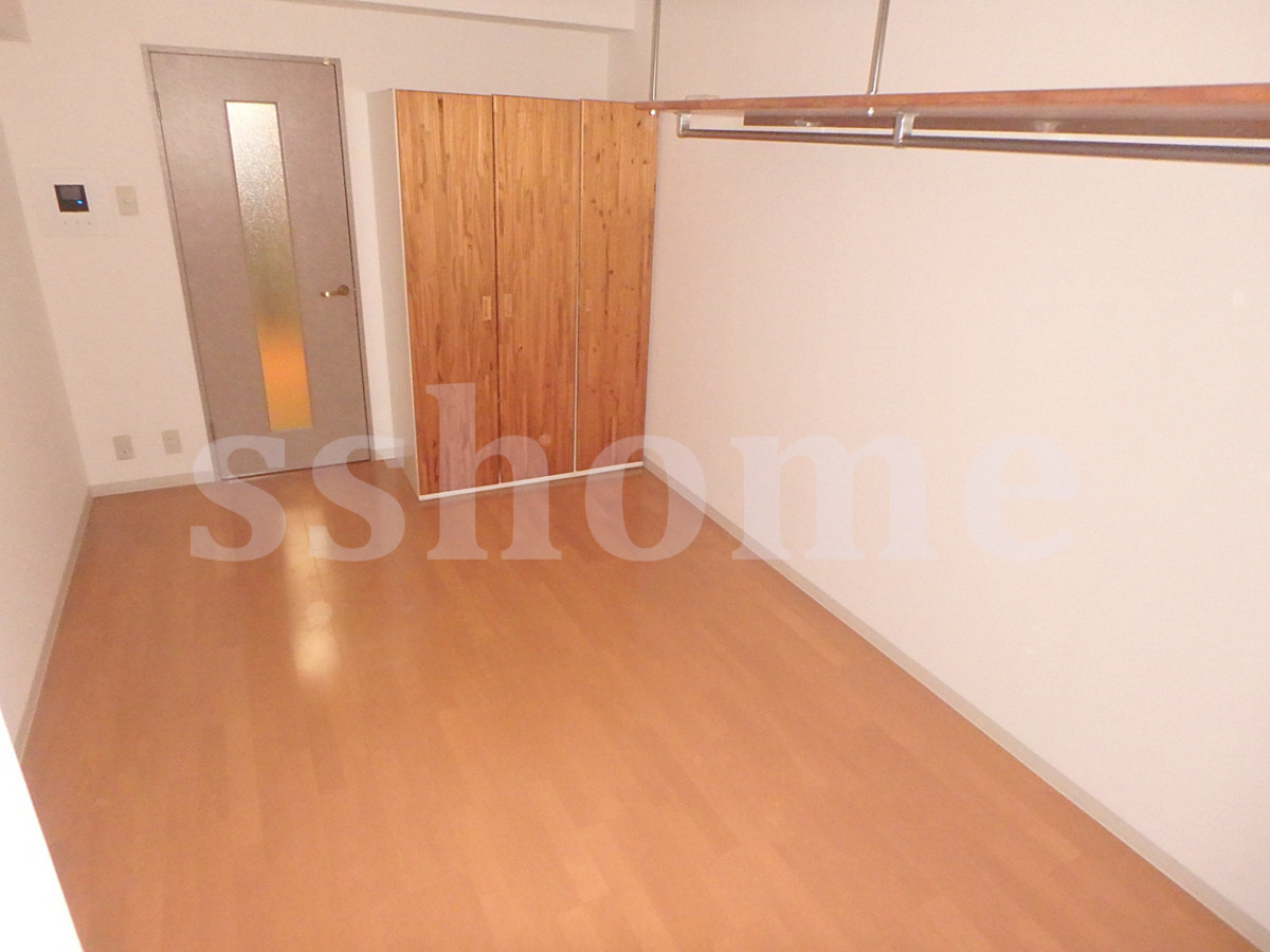 リビング きれいなお部屋です☆収納部分たくさんあります! 写真2