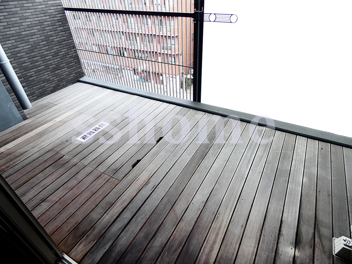 バルコニー・ベランダ おしゃれなウッドデッキバルコニー☆ 写真10