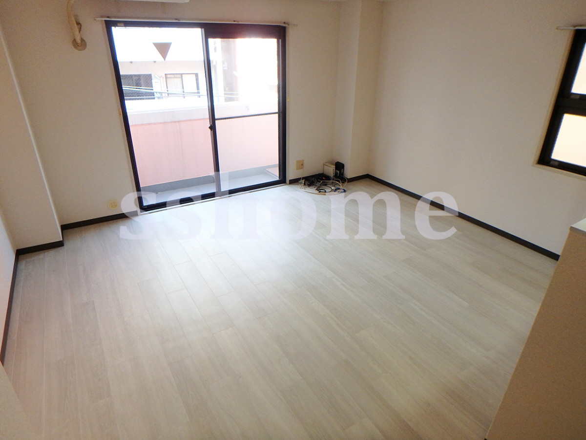リビング 広々12.5帖のお部屋です♪ 写真2
