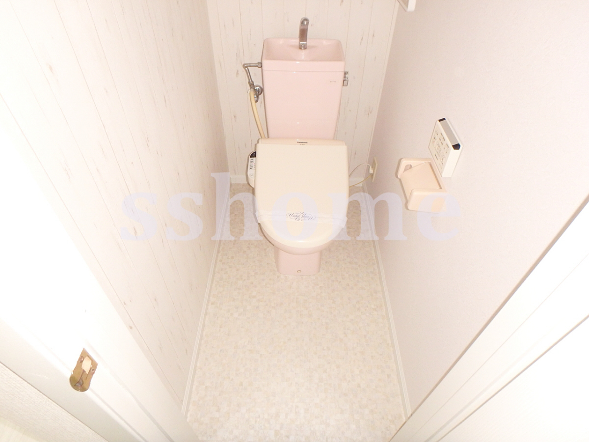 トイレ 温水洗浄便座 写真8