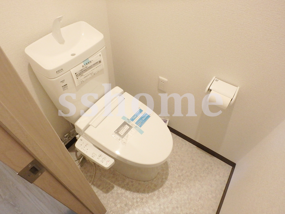 トイレ 温水洗浄便座 写真8