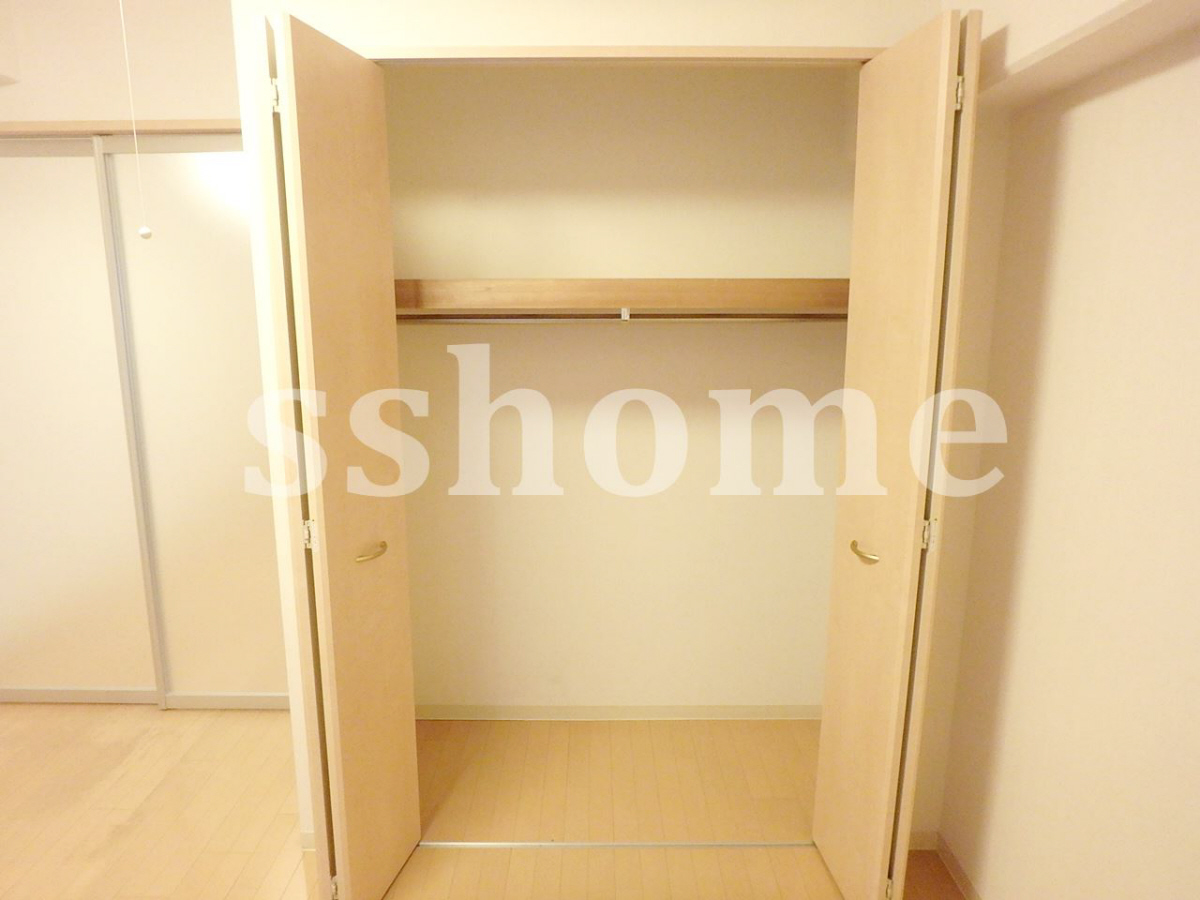 収納 大きなクローゼットです 写真5