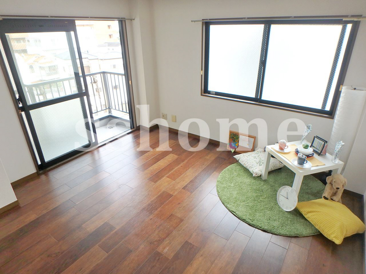 リビング 明るいお部屋です☆ 写真2