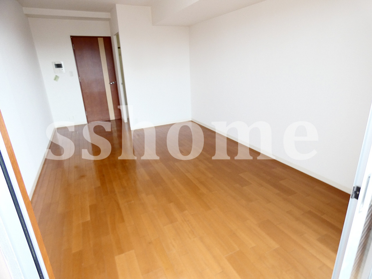 リビング 広くてきれいなお部屋です♪ 写真2