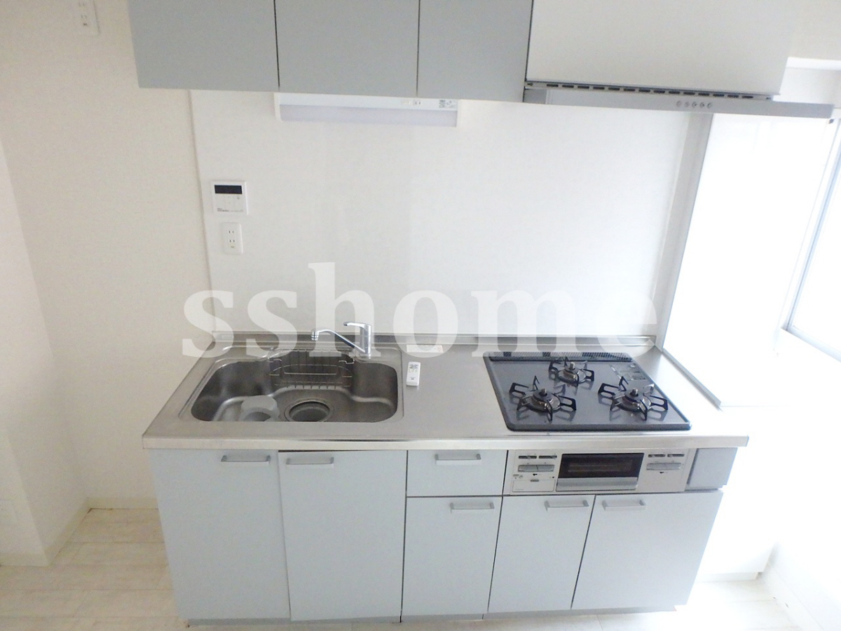 キッチン 3口コンロのシステムキッチン☆ 写真3