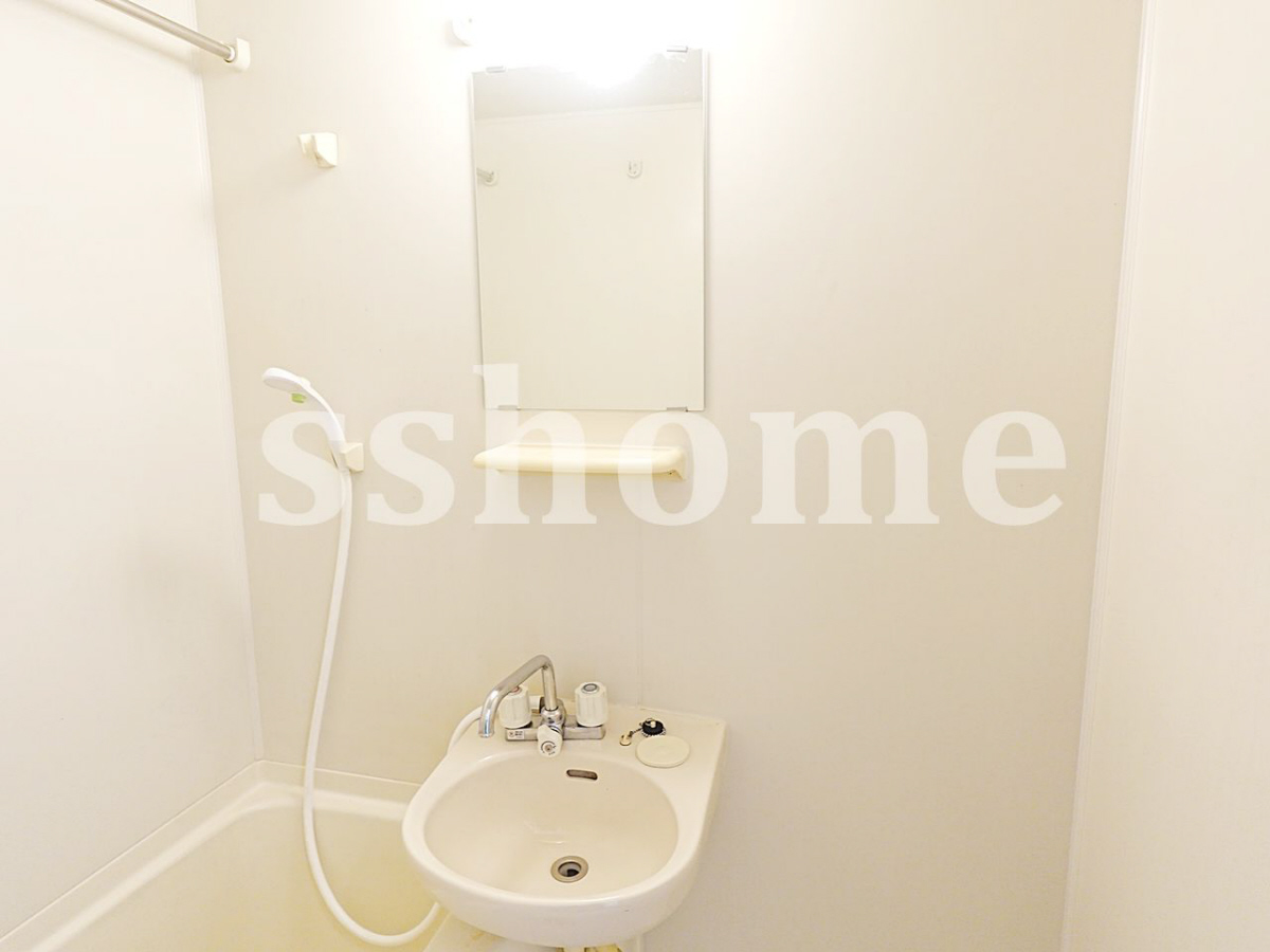 洗面所 鏡付き 写真9