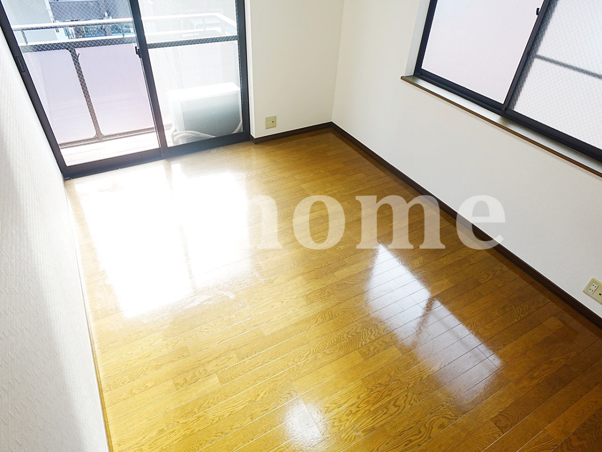 寝室 2面採光で明るいです 写真15