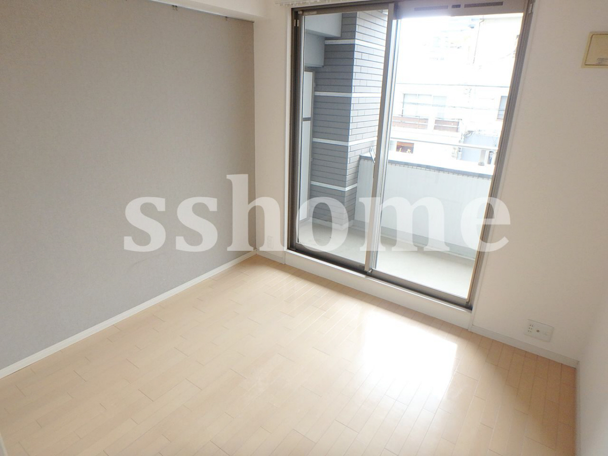 リビング 南向きの明るいお部屋です♪ 写真2