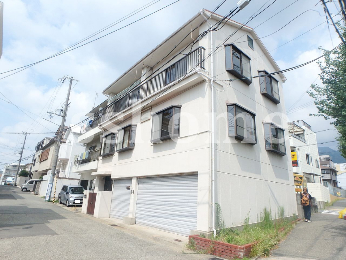 岸地通三丁目一戸建