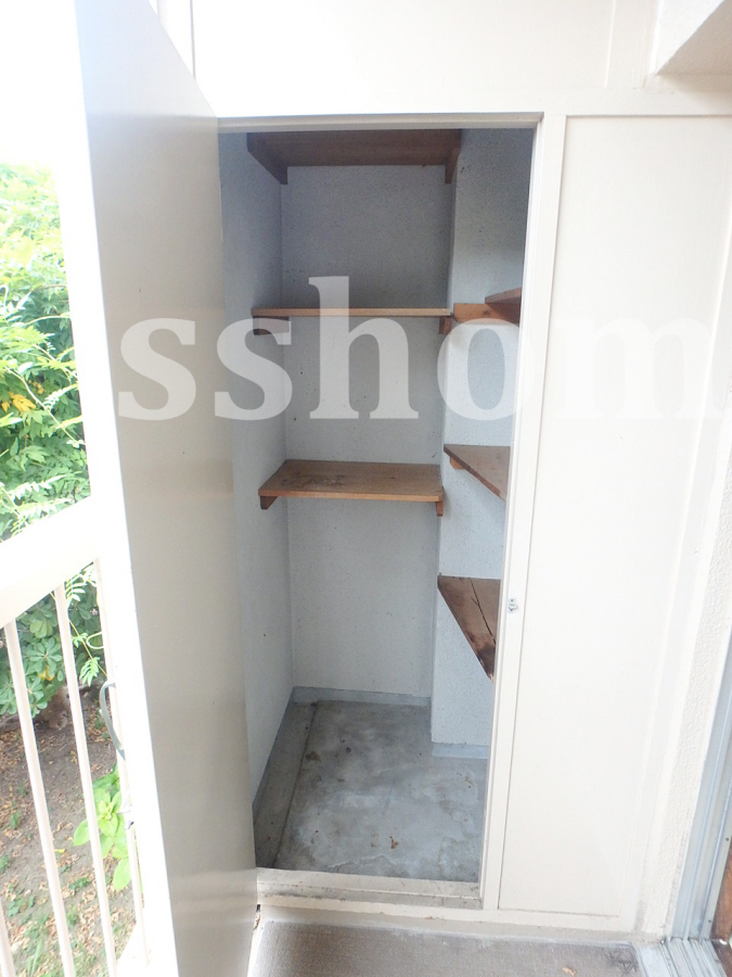 収納 バルコニーの物入☆ 写真18