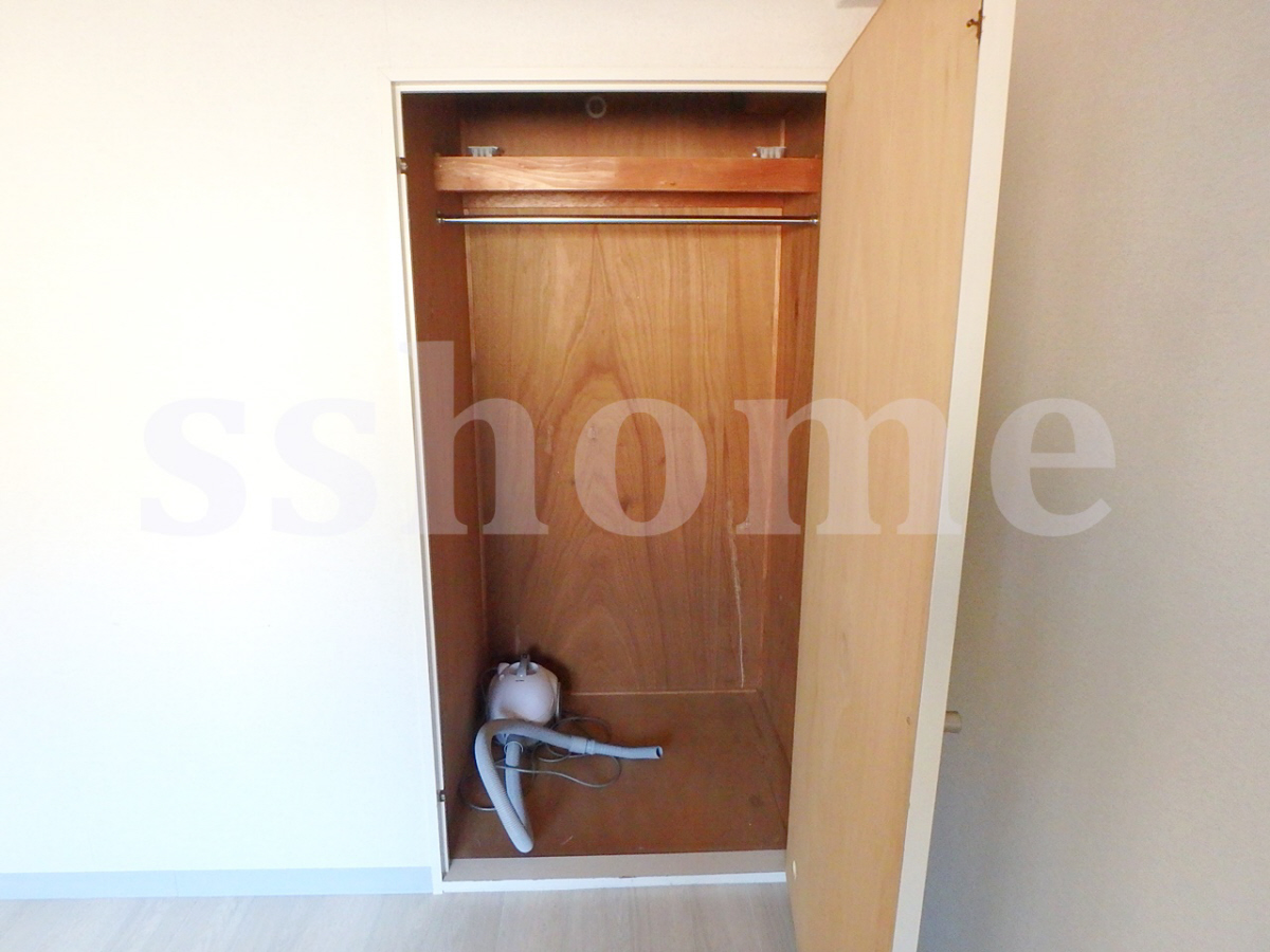 洋室の収納 写真7