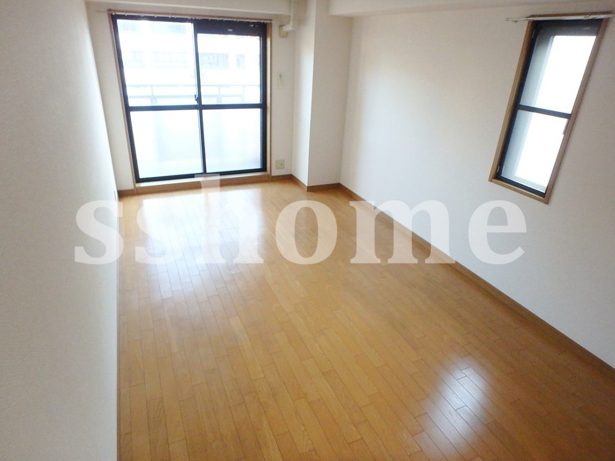 リビング 角部屋・明るいお部屋です♪ 写真2